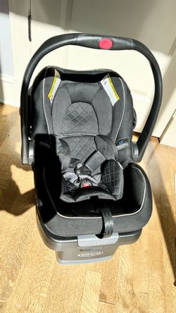Graco SnugRide SnugLock 35 LX – $100 