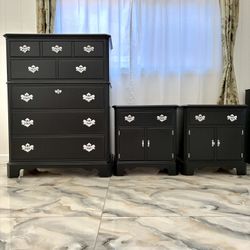 Refurbished Drexel 3-Piece Bedroom Set – Black Modern Design with Silver Accents. Dresser Nightstand