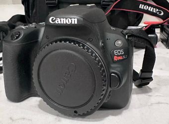 Canon EOS Rebel SL2 200D