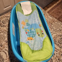Baby bath tub newborn