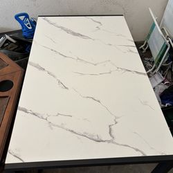 Wood table with marble cover top coding. + 2 chairs