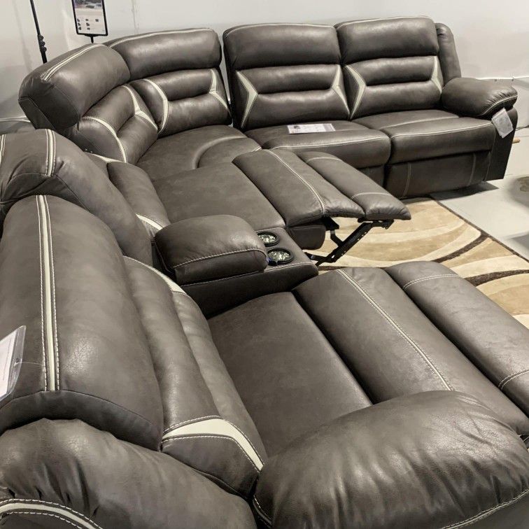 Power Reclinings Sectionals Sofas Couchs Finance and Delivery Available Kincord 