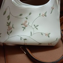 Small White Floral Purse 