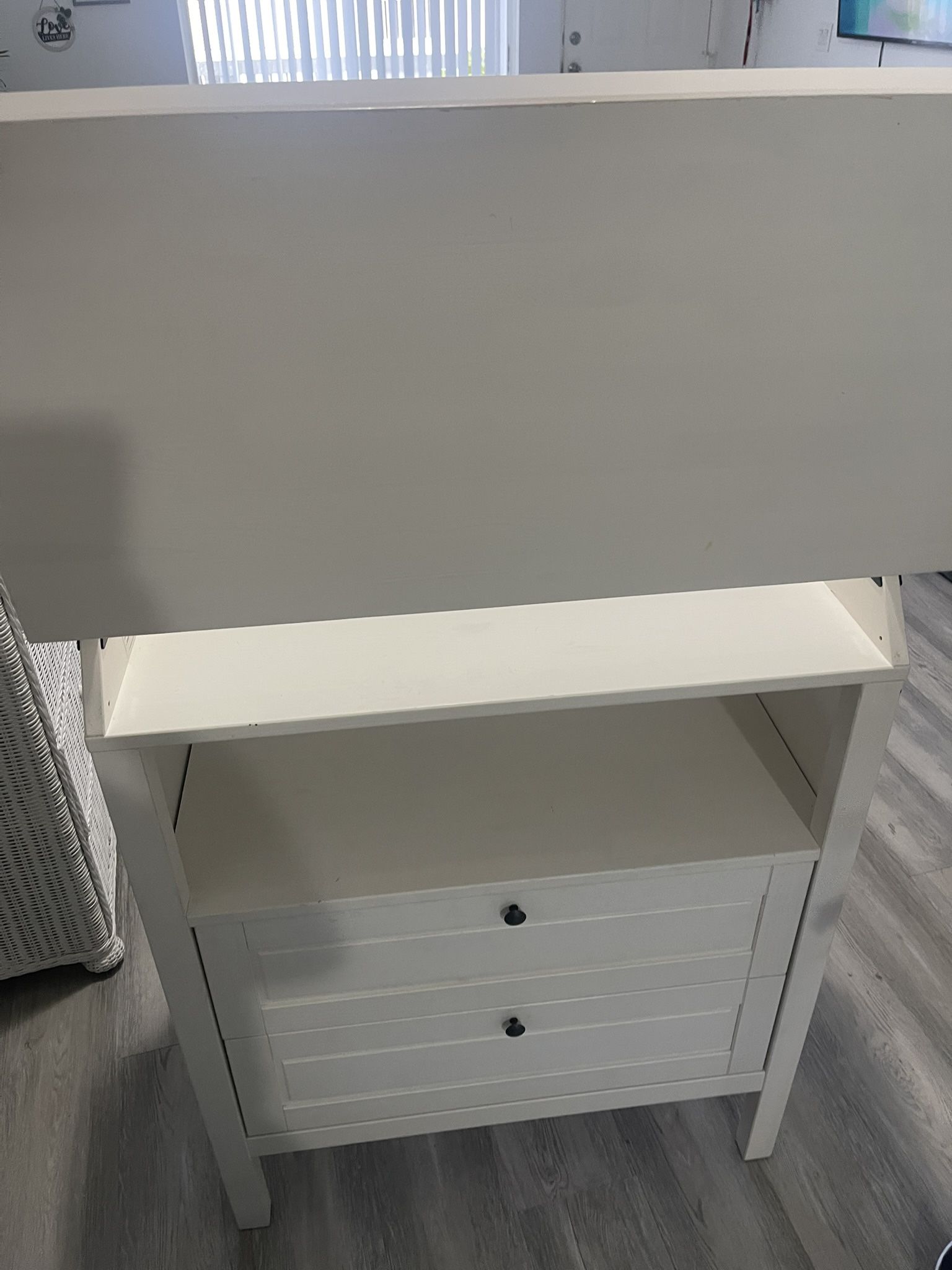 changing table and dresser for babies/toddler