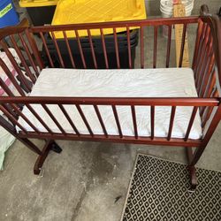 Wood Crib 