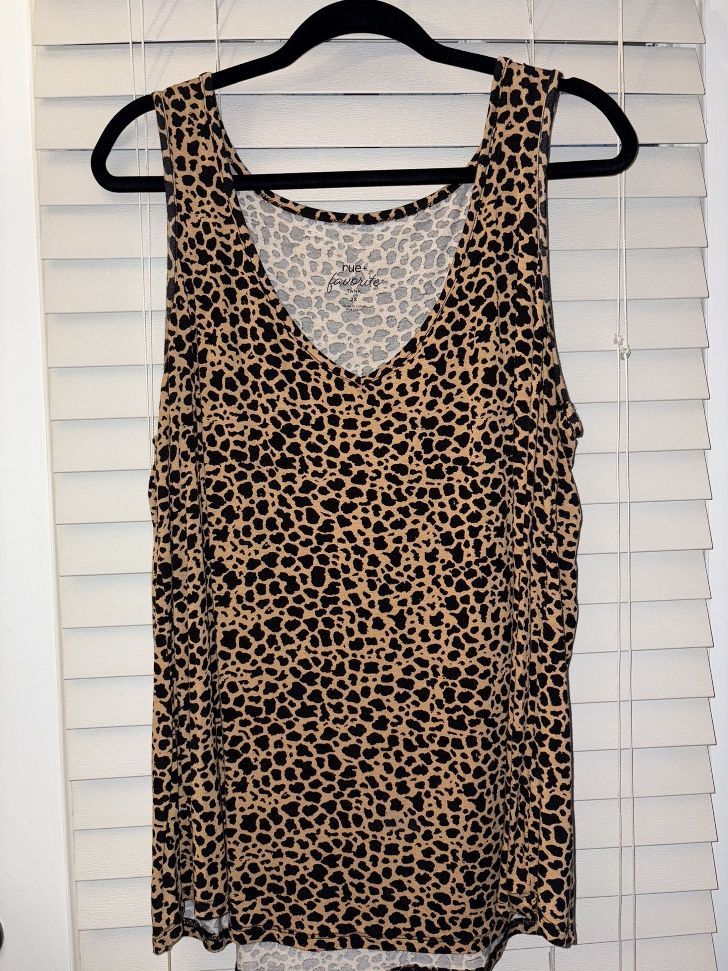 Rue21 + NWOT Cheetah Print Tan Favorite V-Neck Tank Top Size 2X