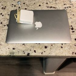 MacBook Air 11inch 
