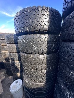 Set of LT285/75R16 Bfgoodrich ko2 all terrain tires