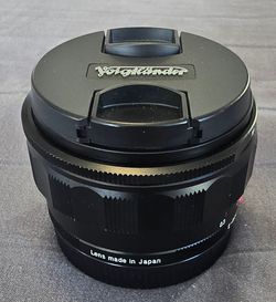 Voigtlander Nokton Classic 35mm f/1.4 Prime Lens Sony E-Mount