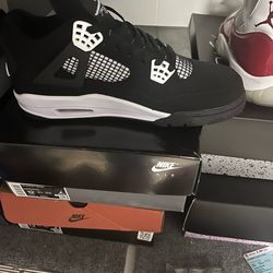 Jordan 4