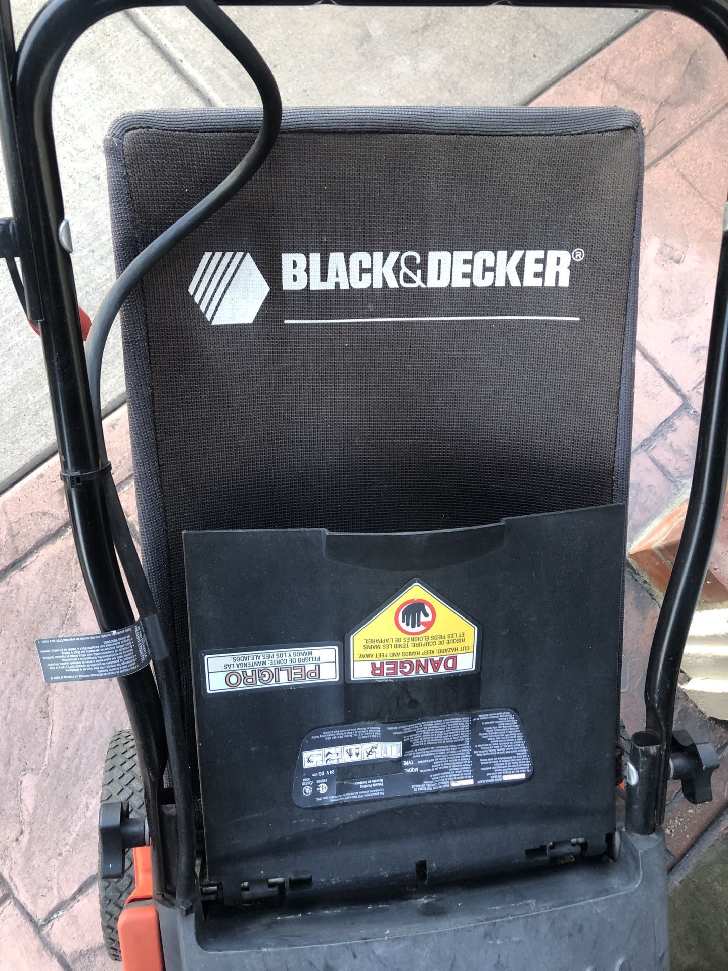 Black & Decker CMM1200 24 Volt Battery Cordless Lawn Mower for Sale in  Tampa, FL - OfferUp