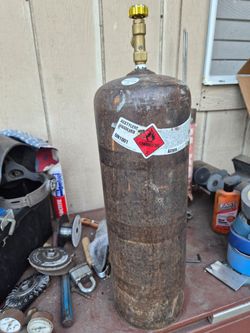 Acetylene Disolved bottle 35 cu.ft for brazing copper pipe