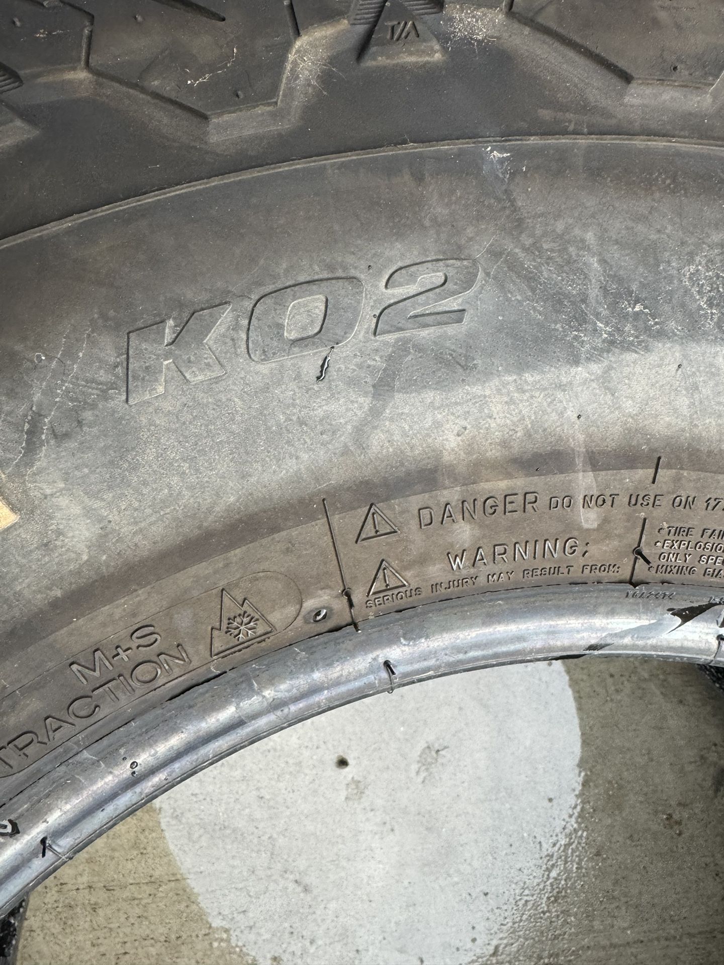 35x12.5R17 BF Goodrich K02 35” Tire Set for Sale in Jurupa Valley, CA