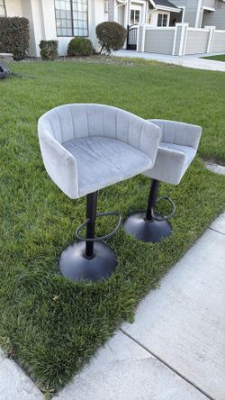 Free barstools