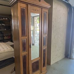Armoire