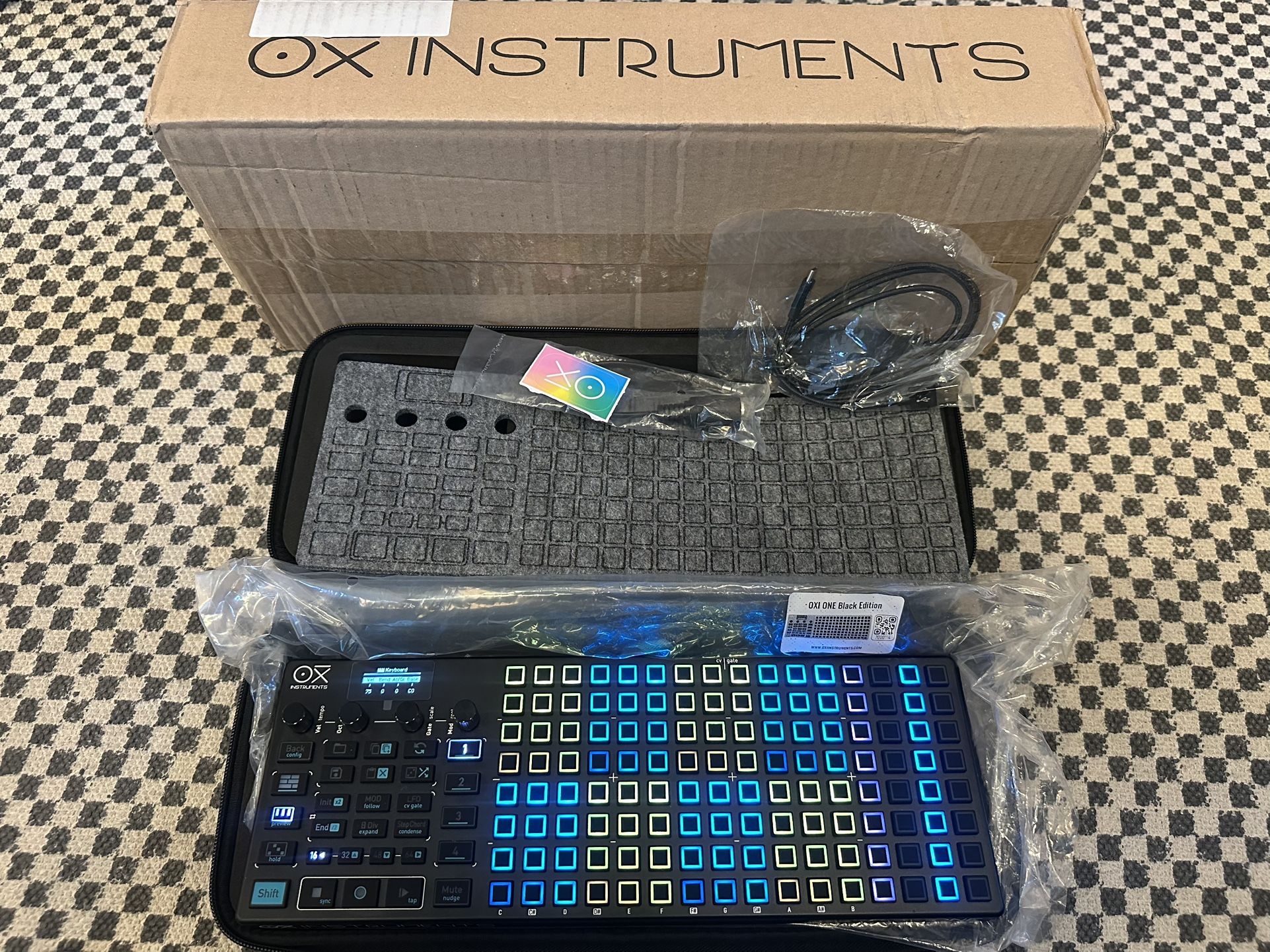 Oxi One MIDI / CV Sequencer Complete Set