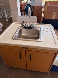 Jonti-Craft Portable Sink