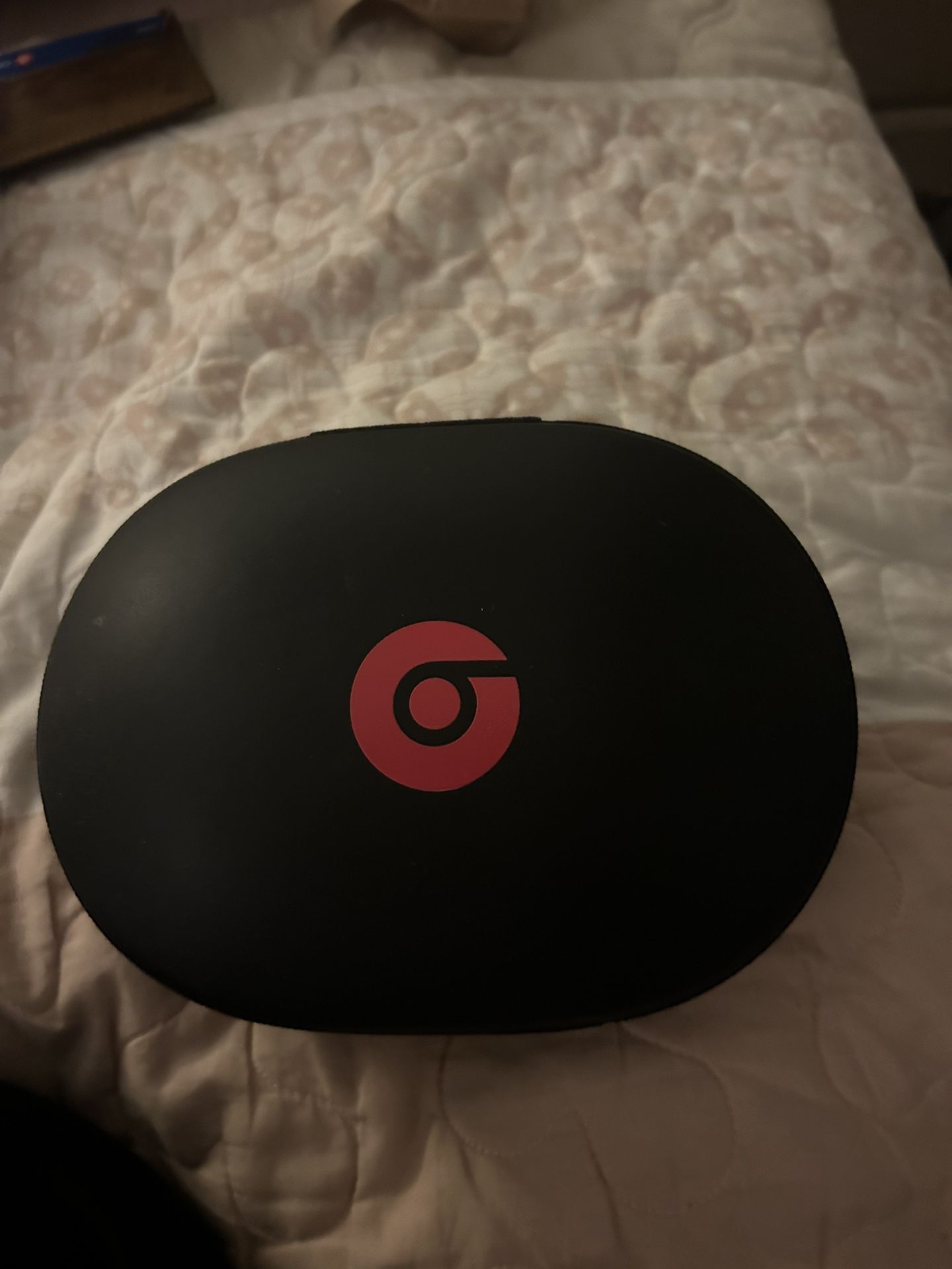 PLEASE READ DESCRIPTION Beats Studio Wireless. Or Trade For Fake Air Pods Pro.