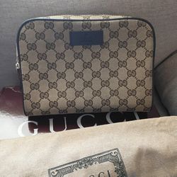 Gucci GG Supreme Belt Bag 