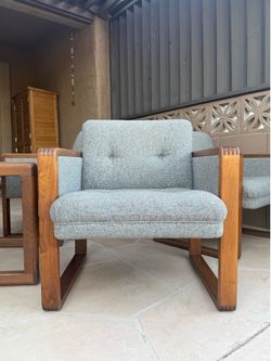 Vintage 5 pc Walnut Lounge Set – 4 Chairs + Table, Hiebert Series 8200