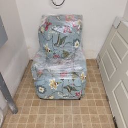 Brand New Electric Reclyner