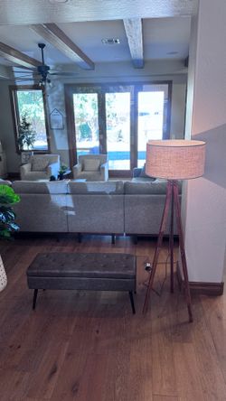 Mid Century Modern Style Faux Leather Tufted Storage Bench (NEW)