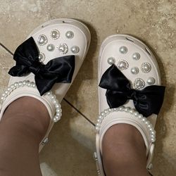 Size 10 White Platform crocs with Charms 