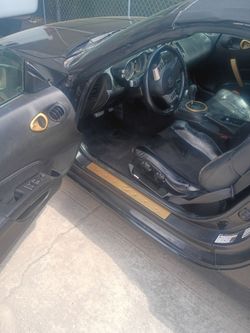 Nissan 350Z with Gold Accents