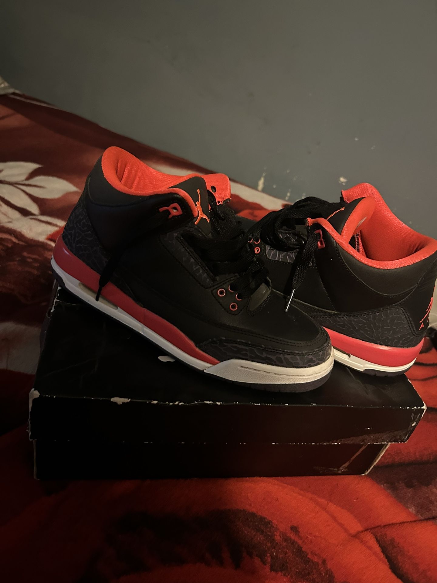 Air Jordan 3 Retro -Look At Description