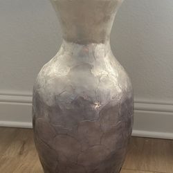 Large Decorative Vase – Metallic Finish