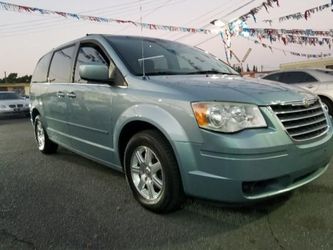2008 Chrysler Town and Country Touring 4dr Mini-Van
