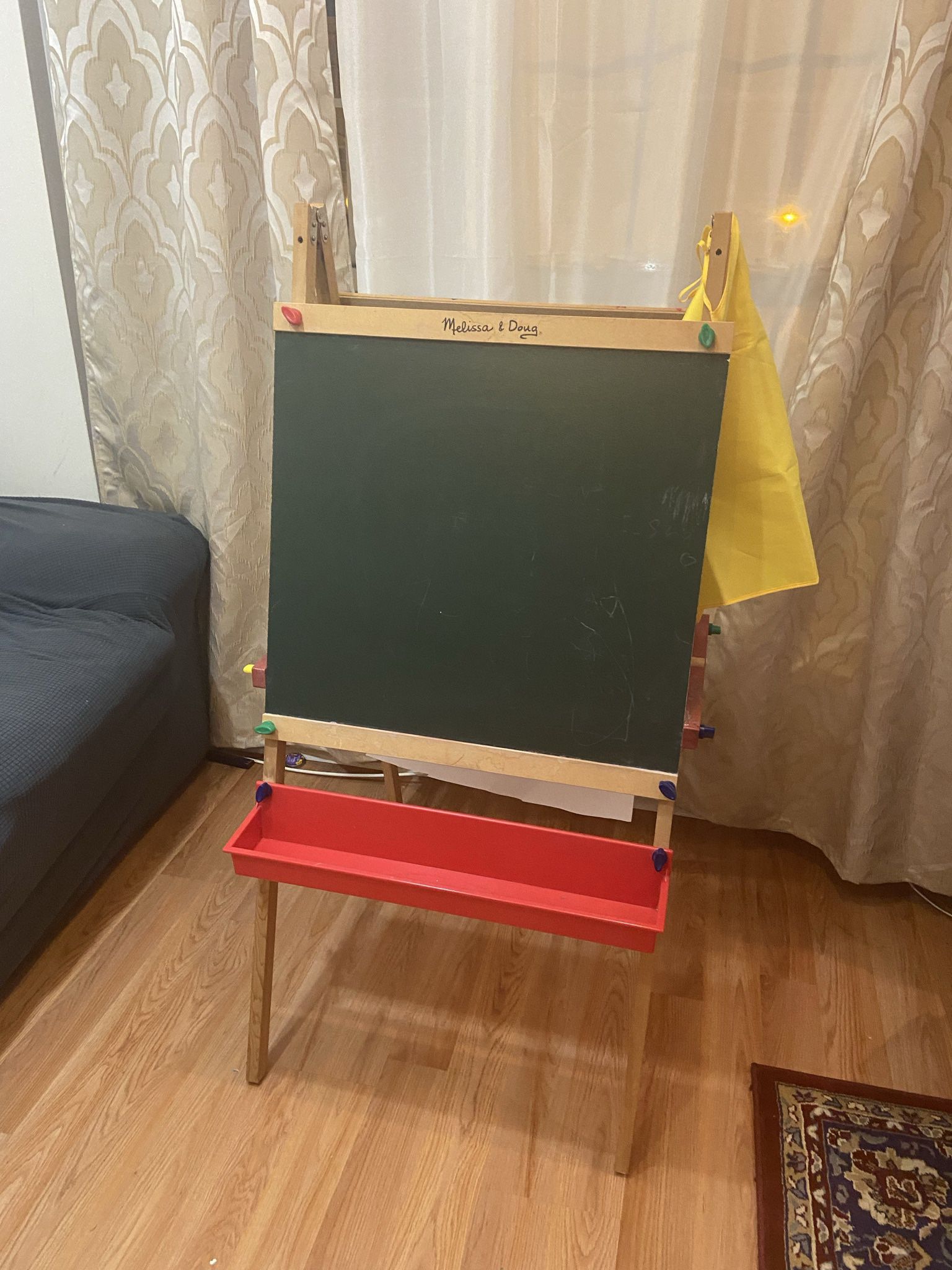 Melissa And Doug Art Easel With White Board for Sale in Jersey City, NJ -  OfferUp
