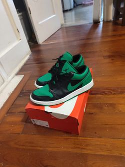 JORDAN 1 Low Black lucky Green
