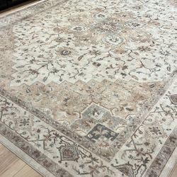 Beautiful, Soft 9’x12’ Area Rug! 