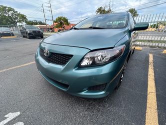 Toyota Corolla LE 2010