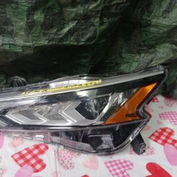 2019-20 Nissan Altima Left Headlight 