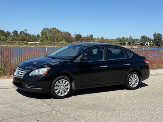 2015 Nissan Sentra - Clean Title