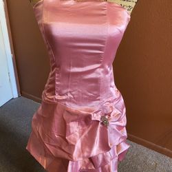 Short Pink Formal Dress; size medium