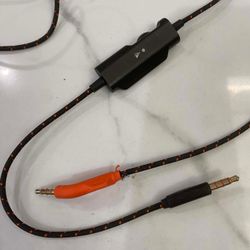 JBL Quantum One USB controller/3.5mm audio cable