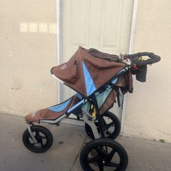 B.O .B REVOLUTION STROLLER 