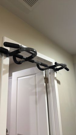 Pull up bar