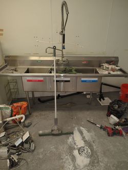 3 compartment sink stainless w spayer