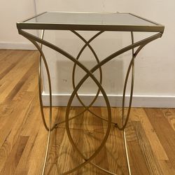Gold mirror top end table/night table (1)