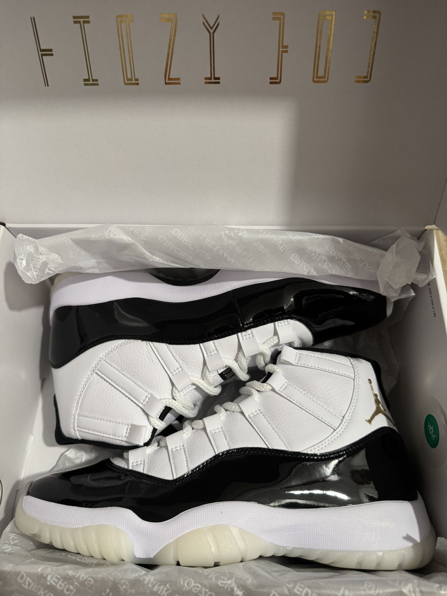 DS Nike Air Jordan 11 Retro Defining Moments Size 9