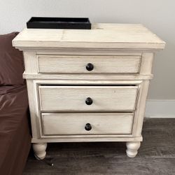 3 Drawer White Wood Night Stand - Pick up only. Cash Only 