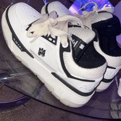 AMIR SHOES SIZE 8 Men 