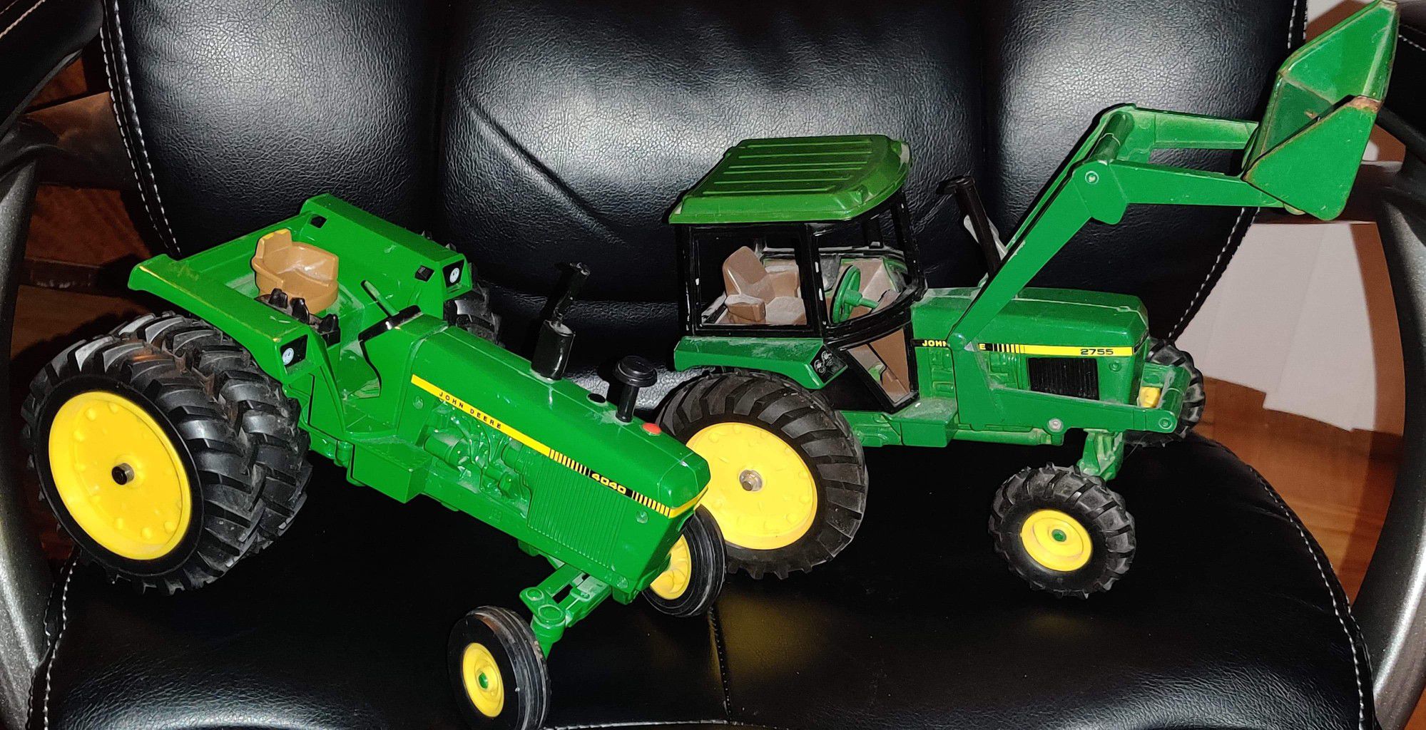 John Deere 4040 Toy Tractor with Diecast rims & John Deere 2755 tractor with loader
