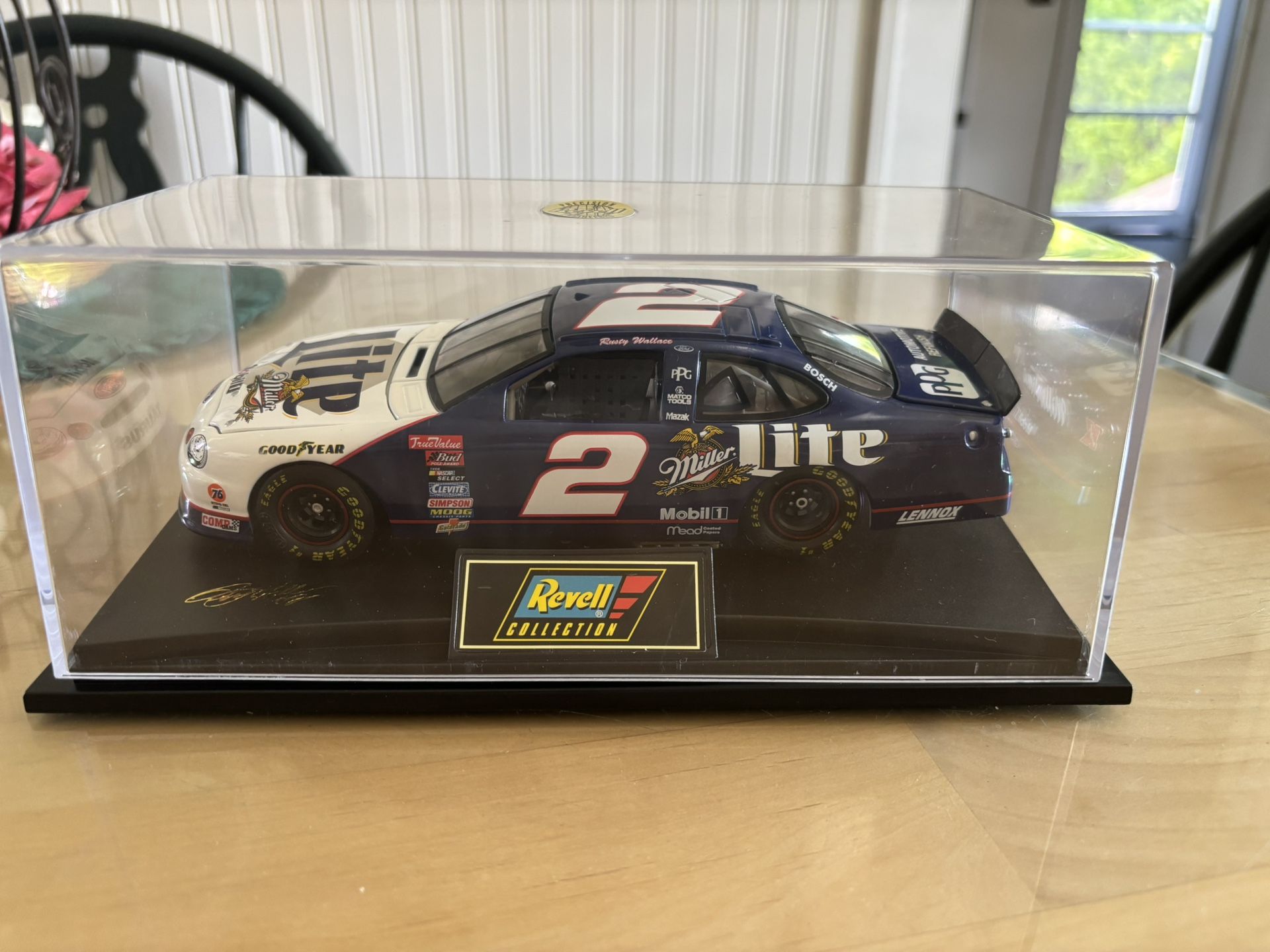 Rusty Wallace #2 Miller Lite 1998 Ford Taurus 1:24 Scale