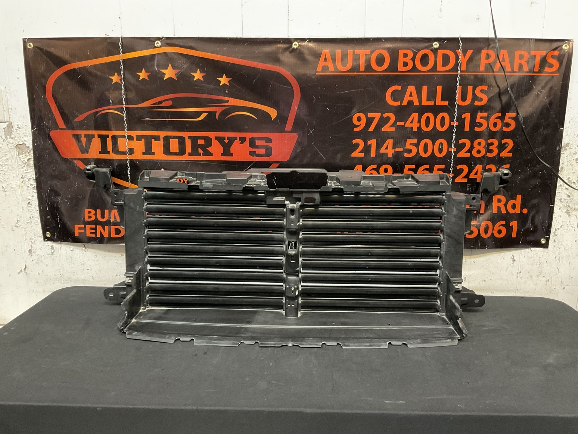 FORD EXPEDITION 2018-2021 AIR SHUTTER OEM