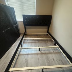 QUEEN BEDROOM SET + MATTRESS AND BOXSPRING